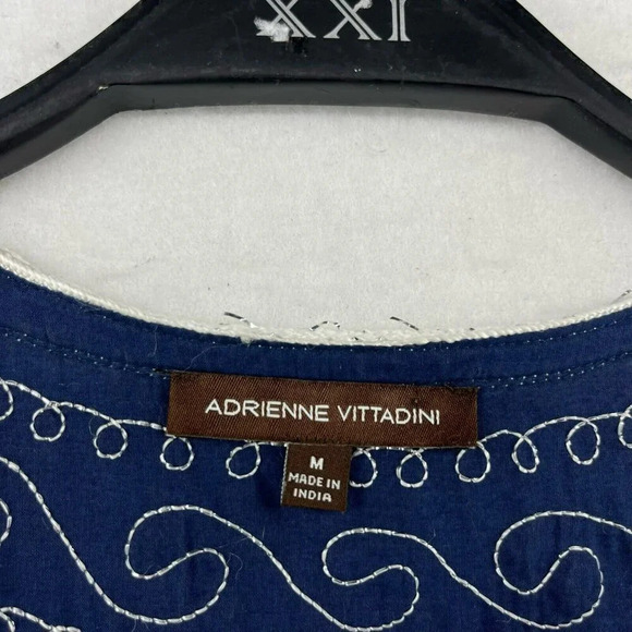 Adrienne Vittadini Dress Tunic M Blue Embroidered V Neck Flare Hem Unlined Boho - Picture 11 of 13